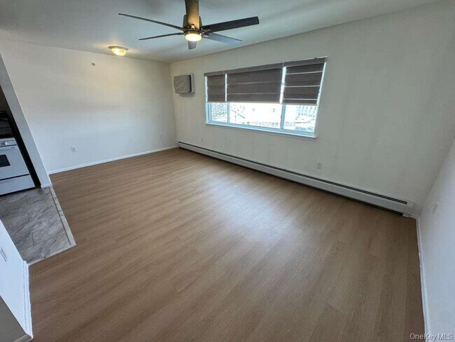 Building Photo - 103 Horizon Ct