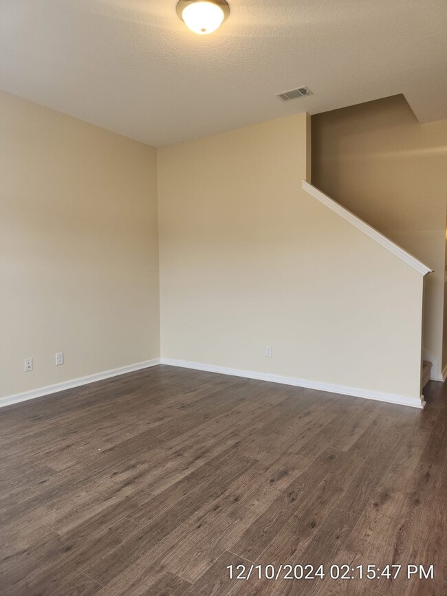 Building Photo - 73 Labrador Ln