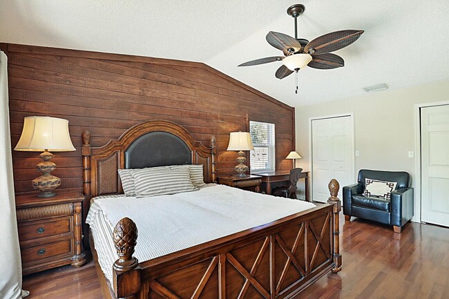 Building Photo - 11337 Little Bear Way