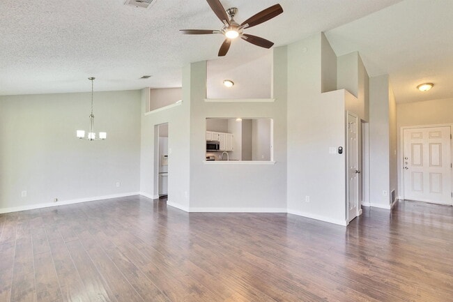 Building Photo - 2104 Agarita Trail