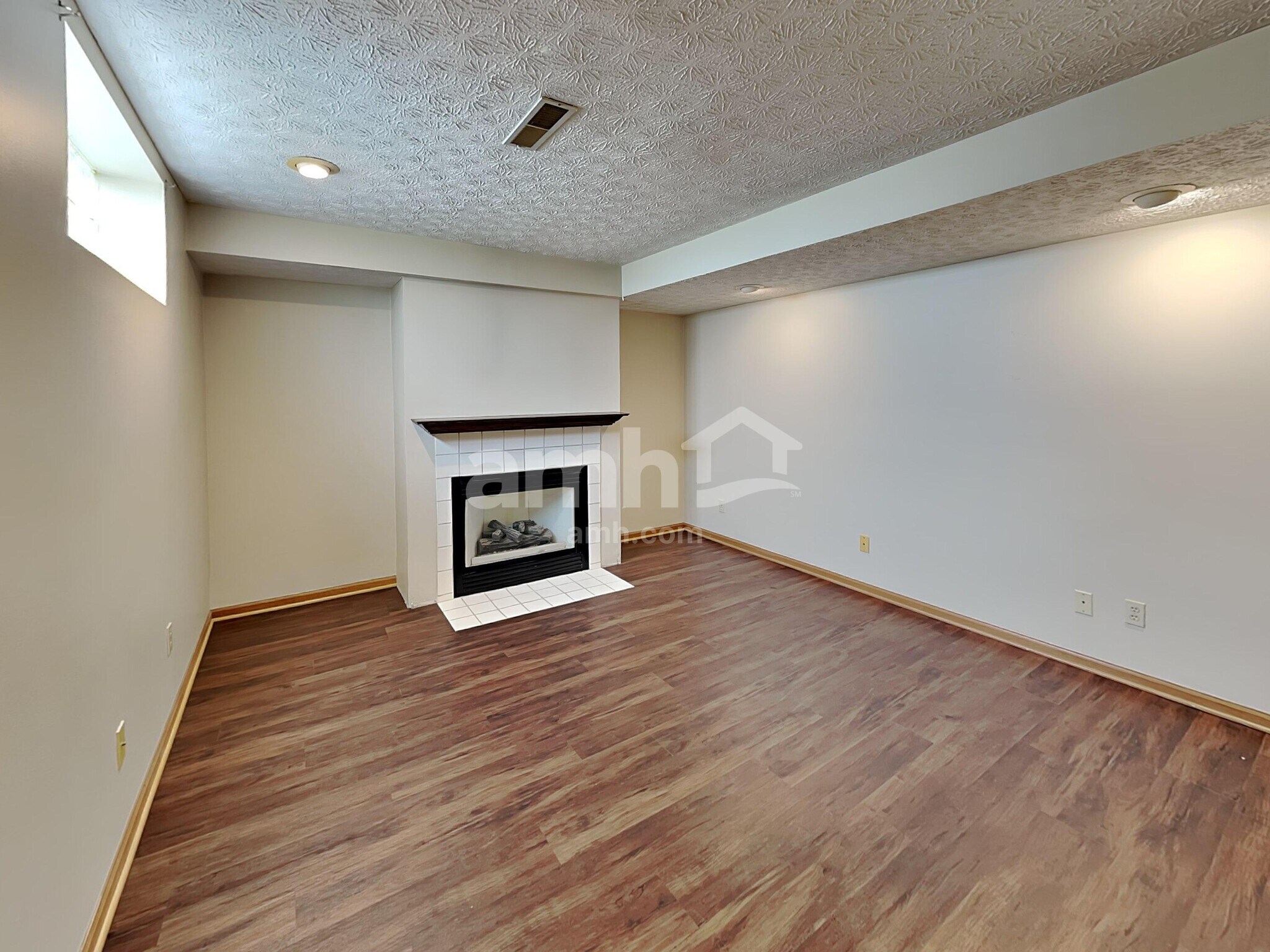 Building Photo - 3008 Old Warson Dr