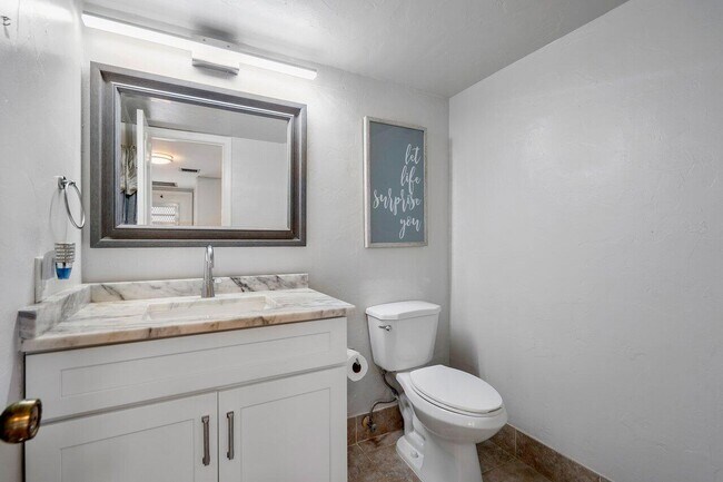 Building Photo - 2420 Deer Creek Country Club Blvd