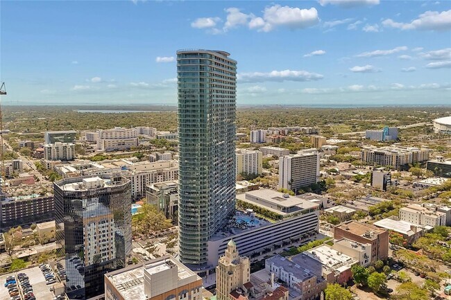 Building Photo - 400 Central Ave