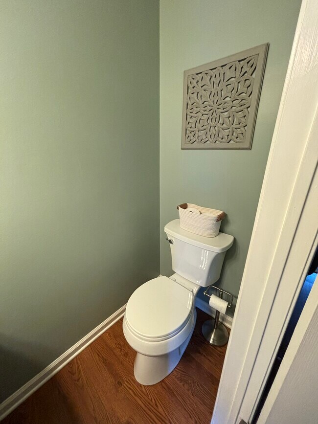 Building Photo - 1461 Conifer Dr