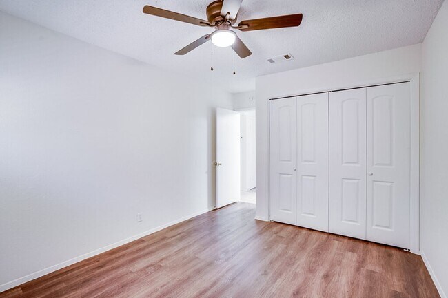 Building Photo - 907 Fieldwood Dr