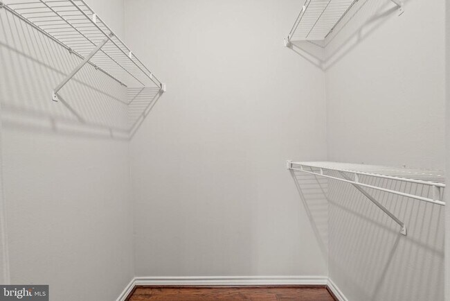 Building Photo - 1504 Lincoln Way