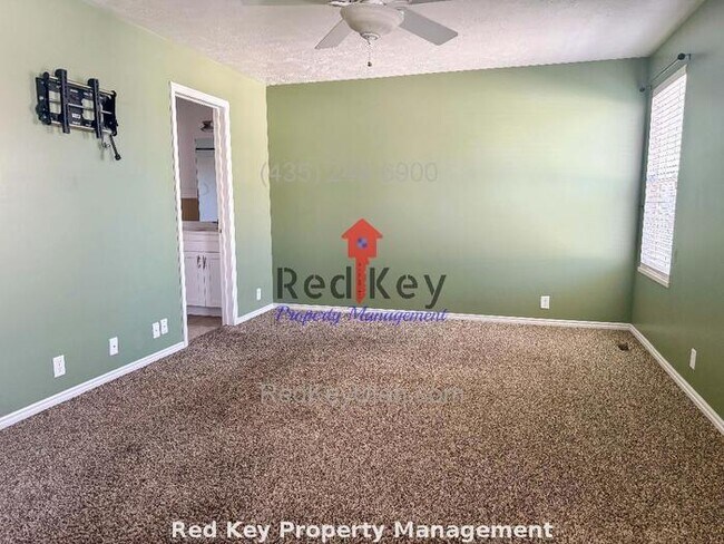 Building Photo - Cedarwood Rd. Single Family Home