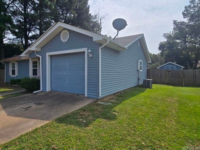 Building Photo - 79 Sycamore Cir