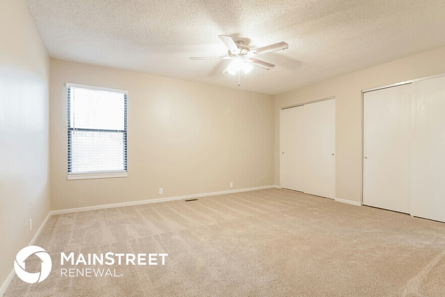 Building Photo - 31830 Somerset Ct