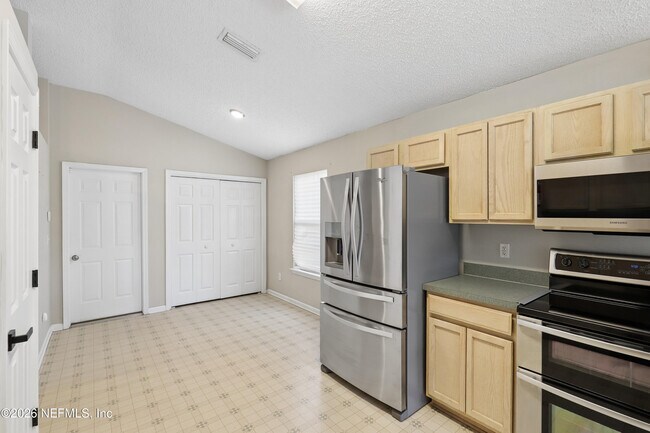 Building Photo - 3422 Brahma Bull Ct