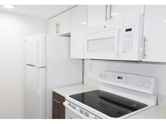Building Photo - 1337 W 49th Pl