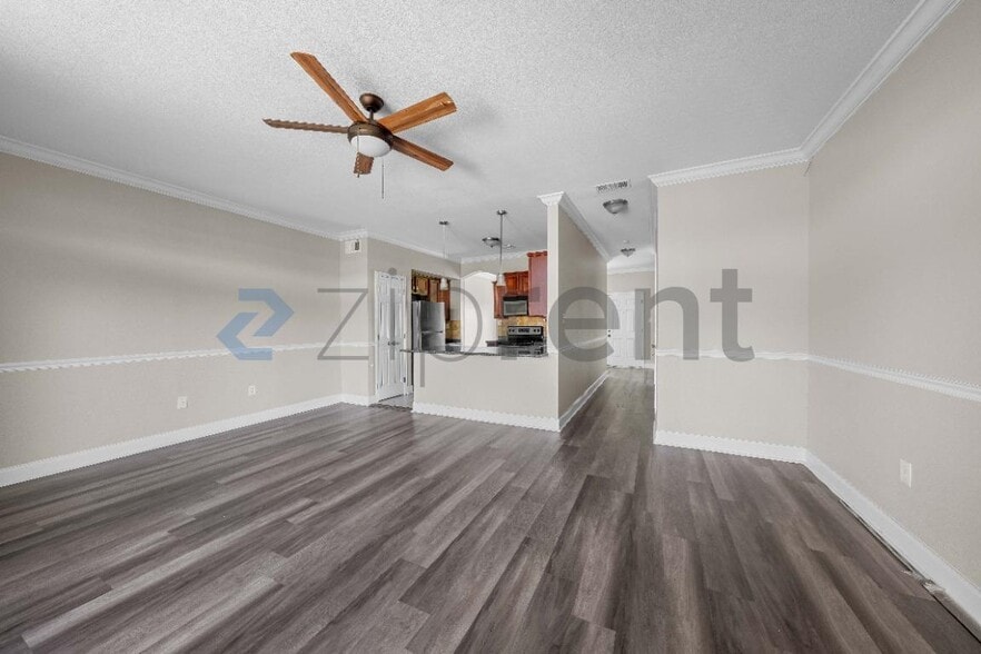 Building Photo - Unit 1418