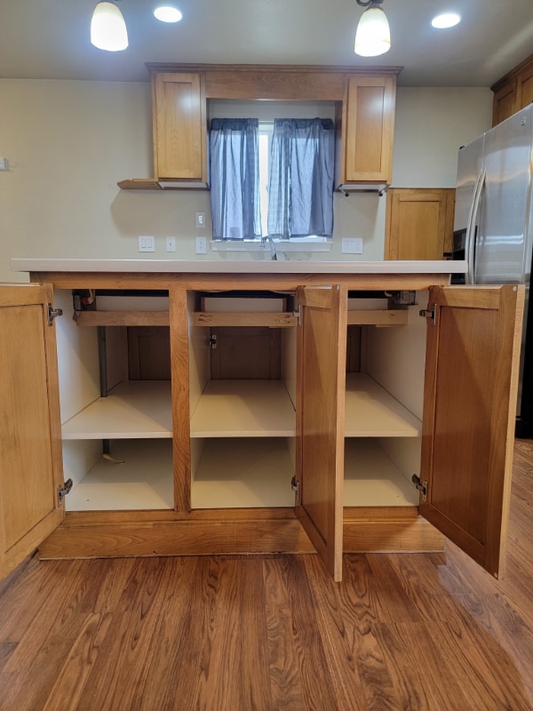 Building Photo - 2364 Howard Ave