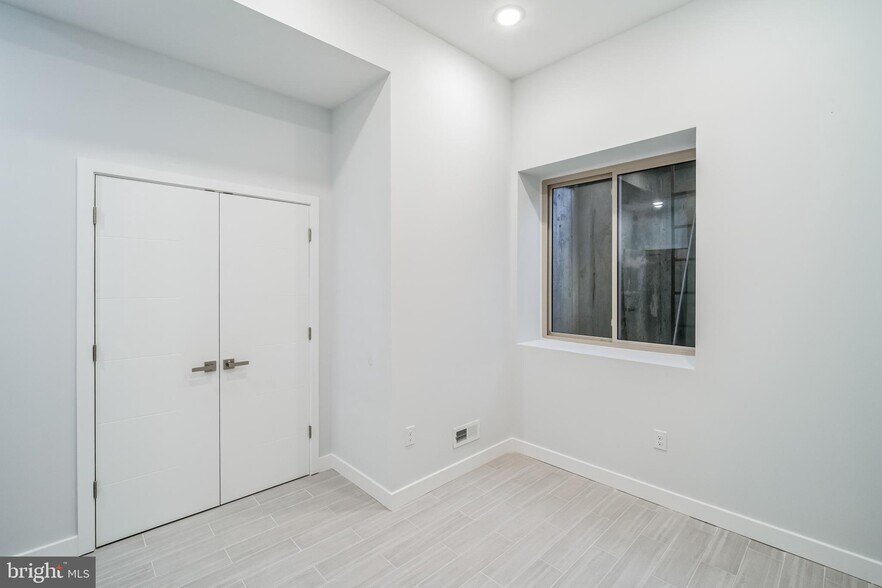 Building Photo - 2415 N 7th St