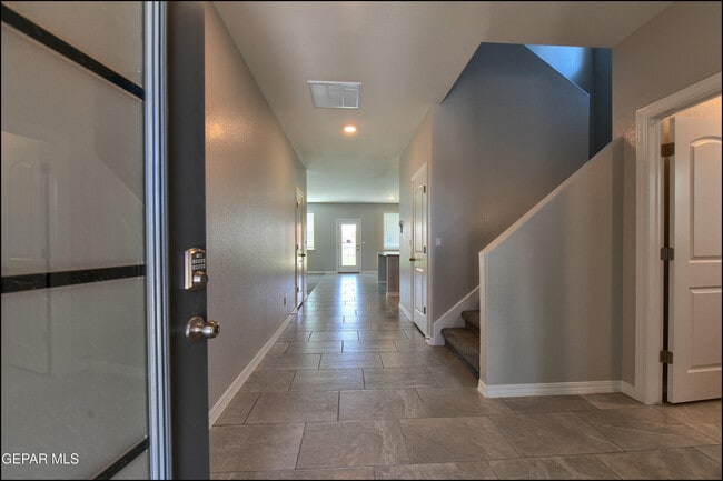 Building Photo - 12868 Star Gaze Ave