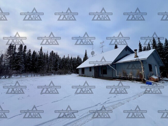Building Photo - Spacious 3BR, 2.5BA Home off Chena Hot Springs Rd Dog Friendly