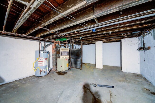 Building Photo - Beautiful 3 bedroom home in Mt. Washington available September 1!