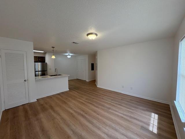Primary Photo - 100 Kazmira Ct