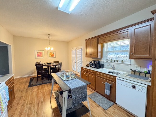 Building Photo - 1131 Trellis Ct