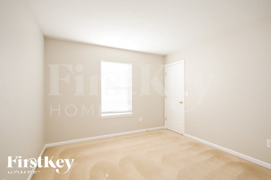 Building Photo - 11138 Guy St