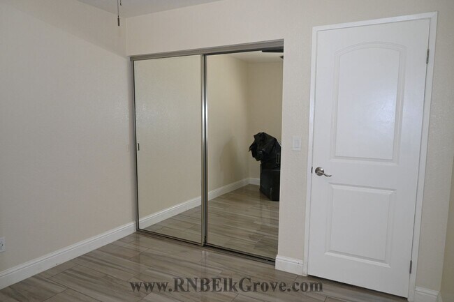 Building Photo - 2339 Silverado Ct
