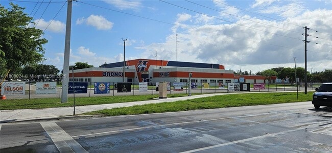 Building Photo - 1181 NW 1st St