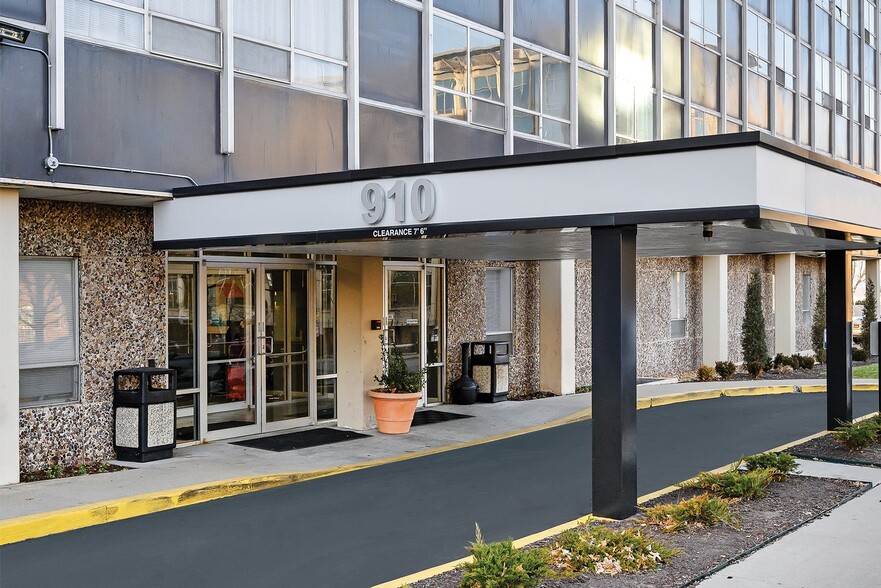 910 Penn 910 Pennsylvania Ave Kansas City MO 64105 Apartment Finder