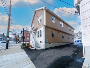 Building Photo - 70 Pitman St