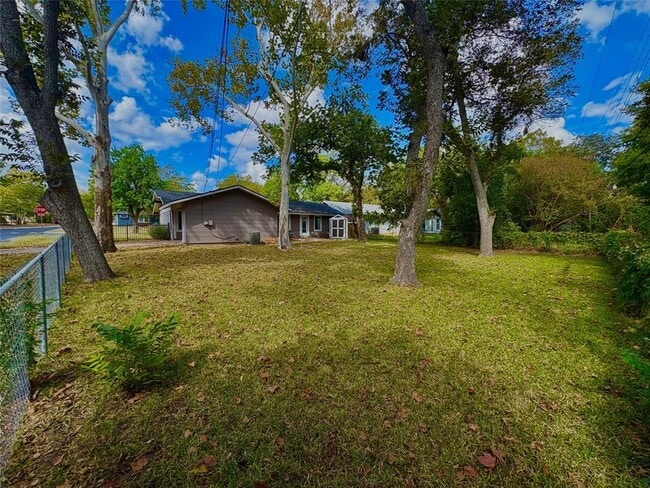 Building Photo - 6201 Belfast Dr