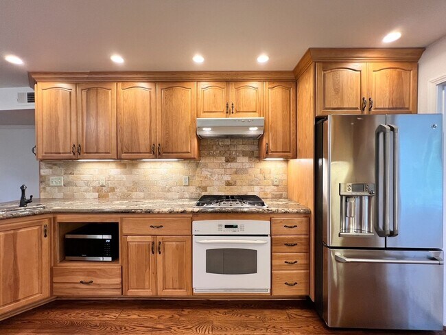 Building Photo - Charming 4 Bedroom Browns Valley Napa Home