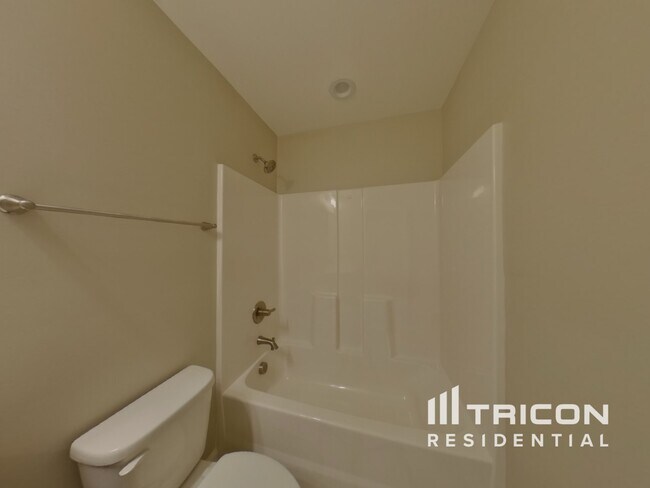 Building Photo - 108 Eventine Way