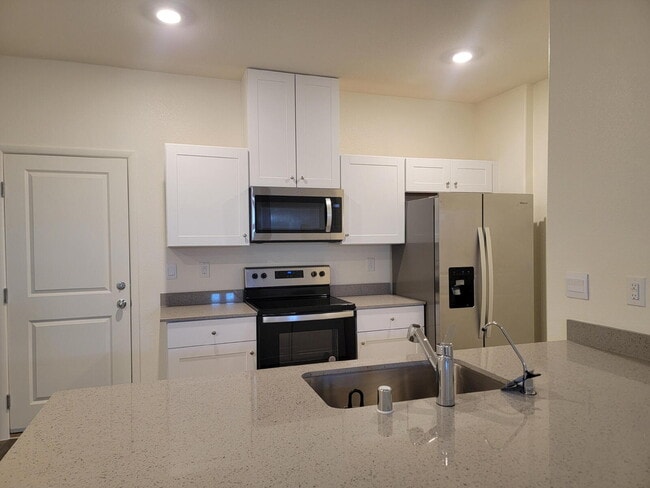 Building Photo - Brand New Home Never Lived In 3 bedroom, 2 bathroom, 2.5 bath, 2 Car Garage