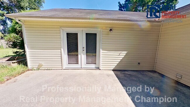 Building Photo - 627 Tabor Ln