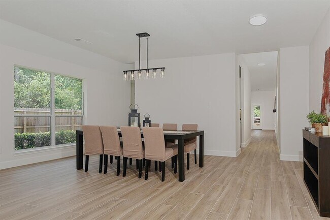 Building Photo - 26 Archer Oak Pl