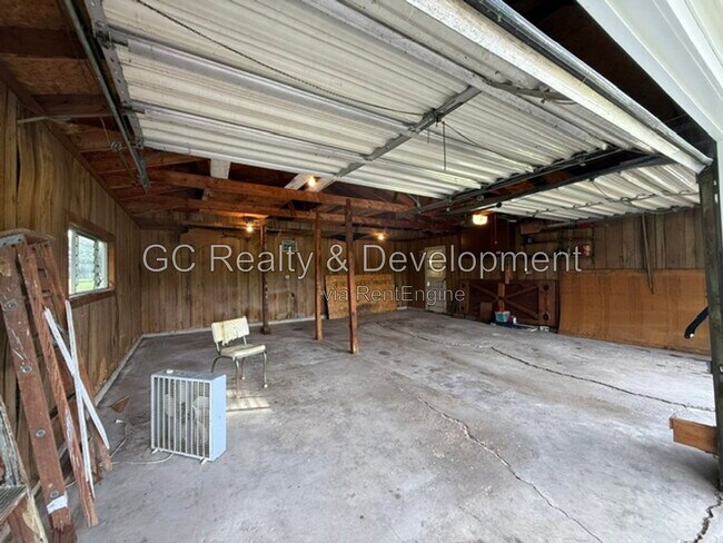 Building Photo - 33W249 Butterfield Rd
