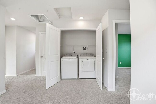 Building Photo - 7805 NE 100th Cir