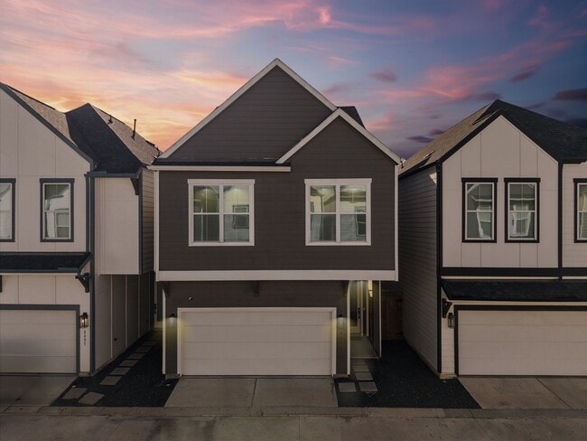 Building Photo - 8411 Berry Brush Ln