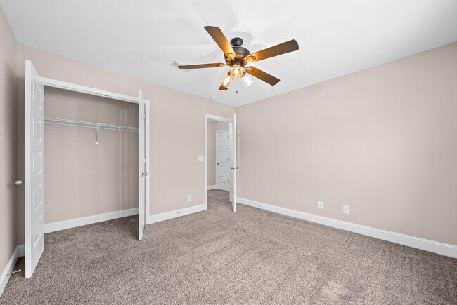 Building Photo - 1151 Eagle's View Dr