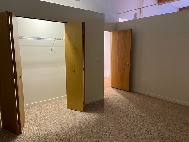 Building Photo - 160 Fremont St