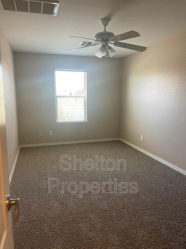 Building Photo - 25652 W Magnolia St