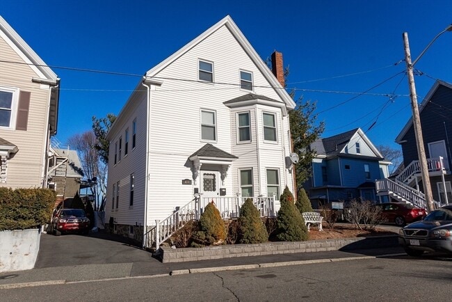 Building Photo - 48 Balcomb St