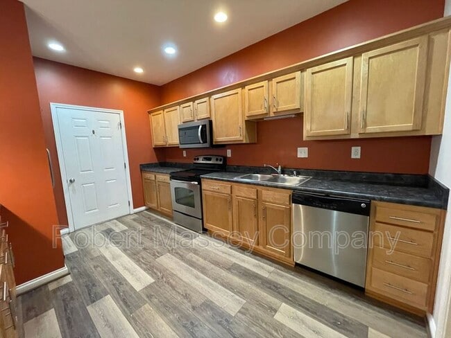 Building Photo - 346 S Dorsey Ln