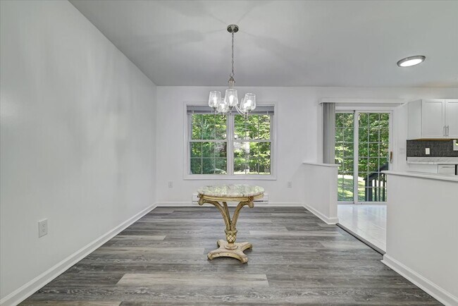 Building Photo - 198 White Pine Trl