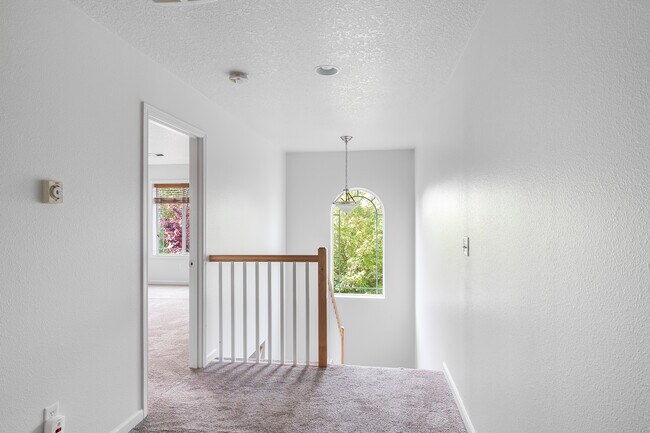 Building Photo - 7212 34th Ave NE