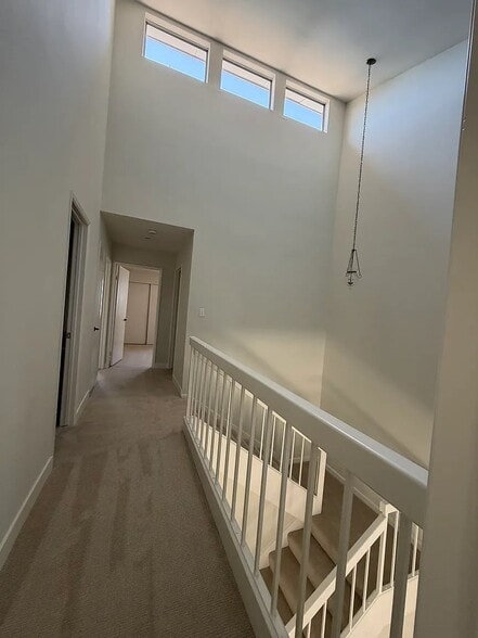 Building Photo - 18241 Andrea Cir N
