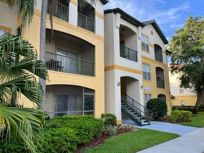 Primary Photo - 1 Bedroom + Den Condo in Royal Greens at G...