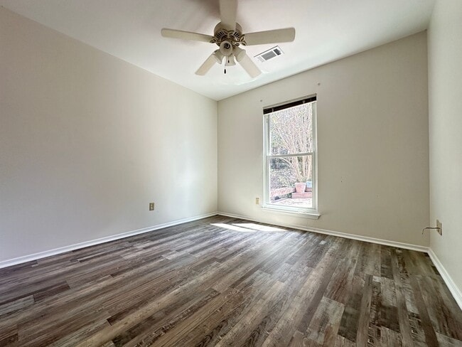 Building Photo - Home for Rent!