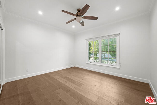 Building Photo - 6024 Paseo La Vista