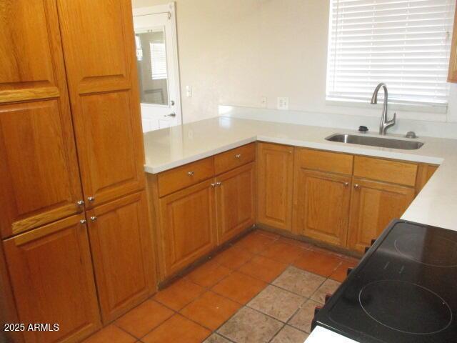 Building Photo - 2021 S La Rosa Dr