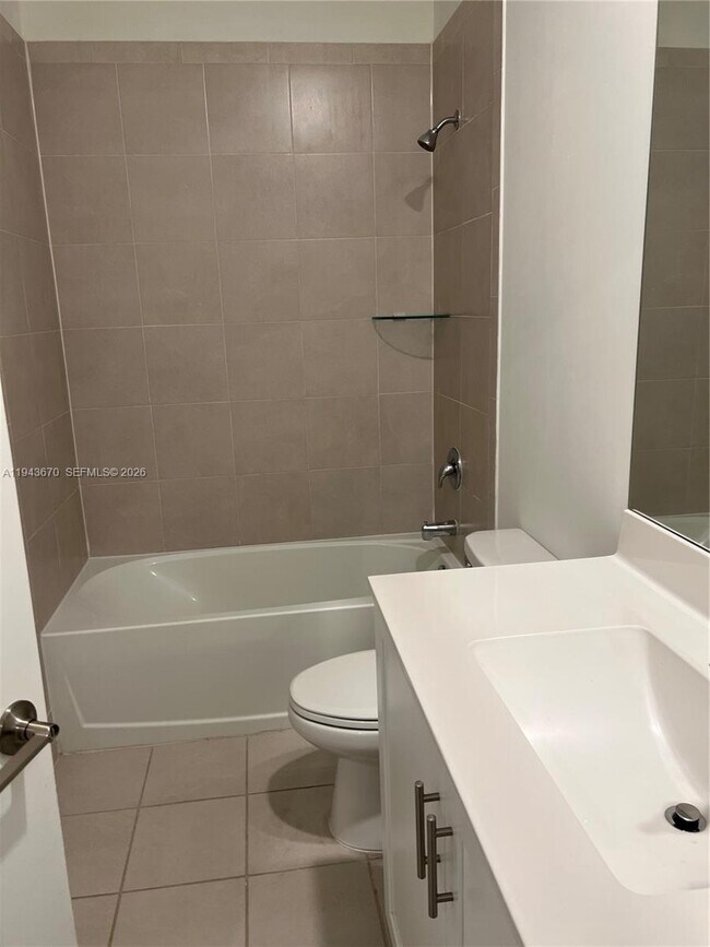 Building Photo - 20631 NE 7th Pl